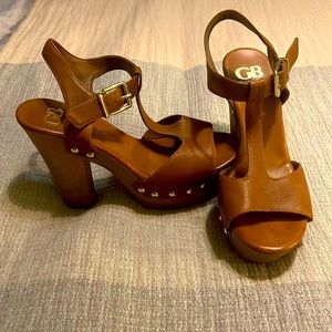 Size 8 Gianni Bini 5 inch platform heels. Like new!!!